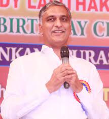 Chemotherapy in all district government hospitals: Harish Rao ఇందులో వరంగల్ మల్టీ సూపర్ స్పెషాలిటీ ఆస్పత్రిలో 2 వేల పడకలు, హైదరాబాద్‌లో నాలుగు వైపులా నాలుగు సూపర్ స్పెషాలిటీ ఆసుపత్రుల్లో 4 వేల పడకలు, నిమ్స్ ఆస్పత్రి అప్‌గ్రేడ్‌లో భాగంగా 3800 పడకలు, ఇవన్నీ ఏడాదిలో అందుబాటులోకి రానున్నాయి. వరంగల్ మల్టీ సూపర్ స్పెషాలిటీ ఆసుపత్రిలో వైద్య సేవలు కూడా ఈ ఏడాది చివరి నాటికి ప్రారంభిస్తామన్నారు. ఉప ఎన్నికల ప్రచారంలో ముఖ్యమంత్రి కే చంద్రశేఖర్‌రావు ఇచ్చిన హామీని నెరవేర్చి మునుగోడు అసెంబ్లీ నియోజకవర్గంలో 100 పడకల ఆసుపత్రిని చేపట్టామని, రోగులకు వైద్యం అందించాలనే ఆవశ్యకతను దృష్టిలో ఉంచుకుని చౌటుప్పల్‌ను ఆసుపత్రి ఏర్పాటుకు ఎంపిక చేశామన్నారు. ఆ ప్రాంతం మరియు జాతీయ రహదారిపై రోడ్డు ప్రమాదాల్లో గాయపడిన వారిని వీలైనంత త్వరగా ప్రాణాలను కాపాడాలి. చౌటుప్పల్‌లోని 100 పడకల ఆసుపత్రిలో క్రిటికల్‌ కేర్‌ యూనిట్‌ను కూడా ఏర్పాటు చేయనున్నట్లు తెలిపారు. ఇంధన శాఖ మంత్రి జి. జగదీశ్‌రెడ్డి, మునుగోడు ఎమ్మెల్యే కె.ప్రభాకర్‌రెడ్డి, రాజ్యసభ సభ్యుడు బడుగుల లింగయ్య యాదవ్‌, జిల్లా పరిషత్‌ చైర్మన్‌ అలిమినేటి సందీప్‌రెడ్డి, చౌటుప్పల్‌ మున్సిపల్‌ చైర్మన్‌ రాజు పాల్గొన్నారు.