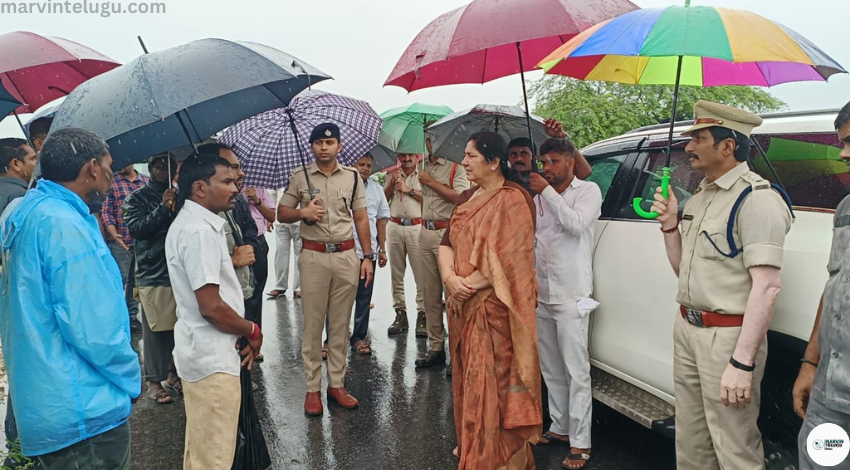 ఆకేరు వాగు A BRS leader visited the Akeru river flood flow