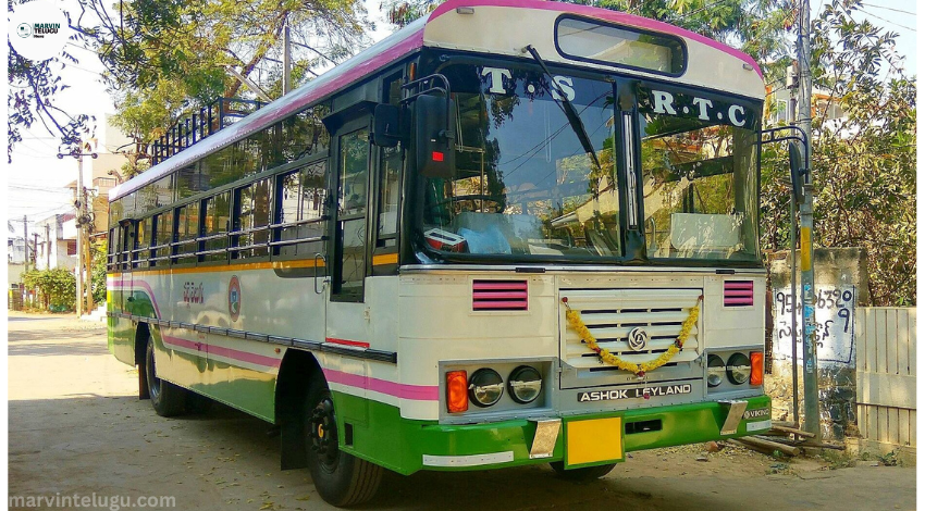 TSRTC | A young woman attacked the bus conductor