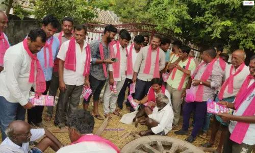 pangidipalli BRS door to door campaign